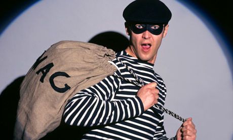 A bank robber in traditio 004