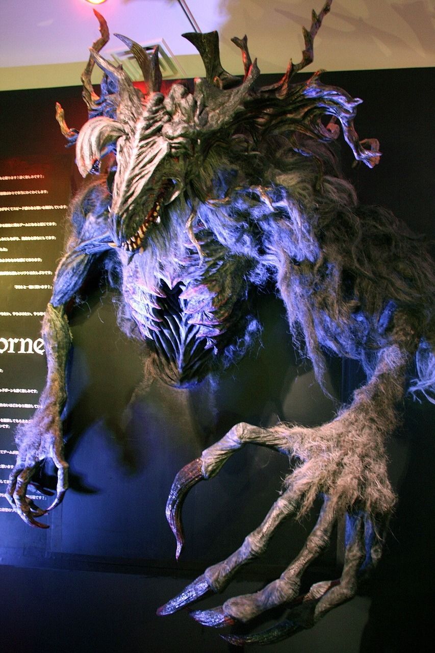 bloodborne-cleric-beast-display